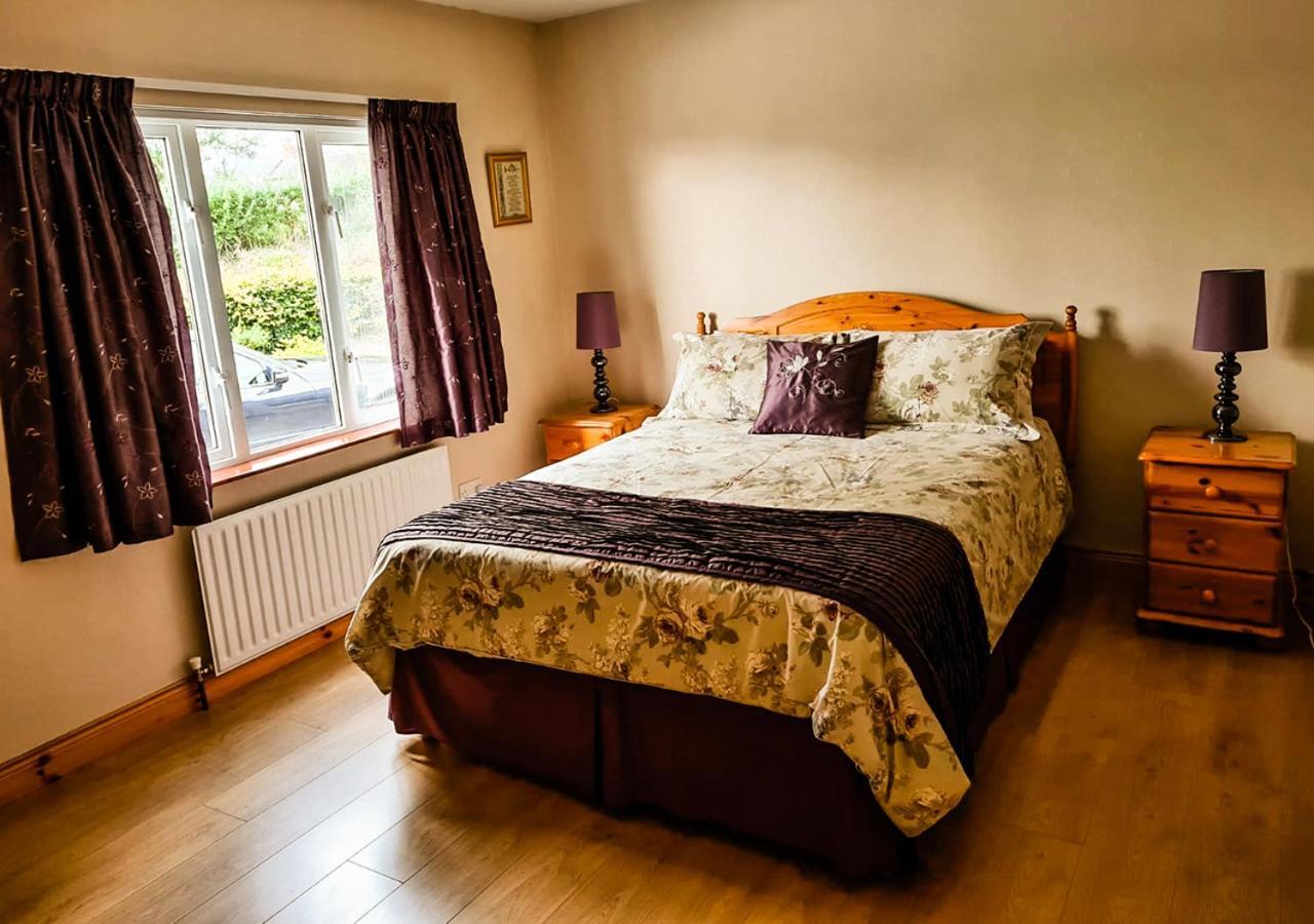 Moat Holiday Rental Lisnaskea Eksteriør billede