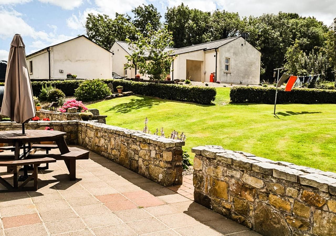 Moat Holiday Rental Lisnaskea Eksteriør billede