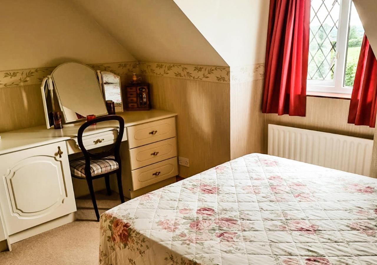 Moat Holiday Rental Lisnaskea Eksteriør billede