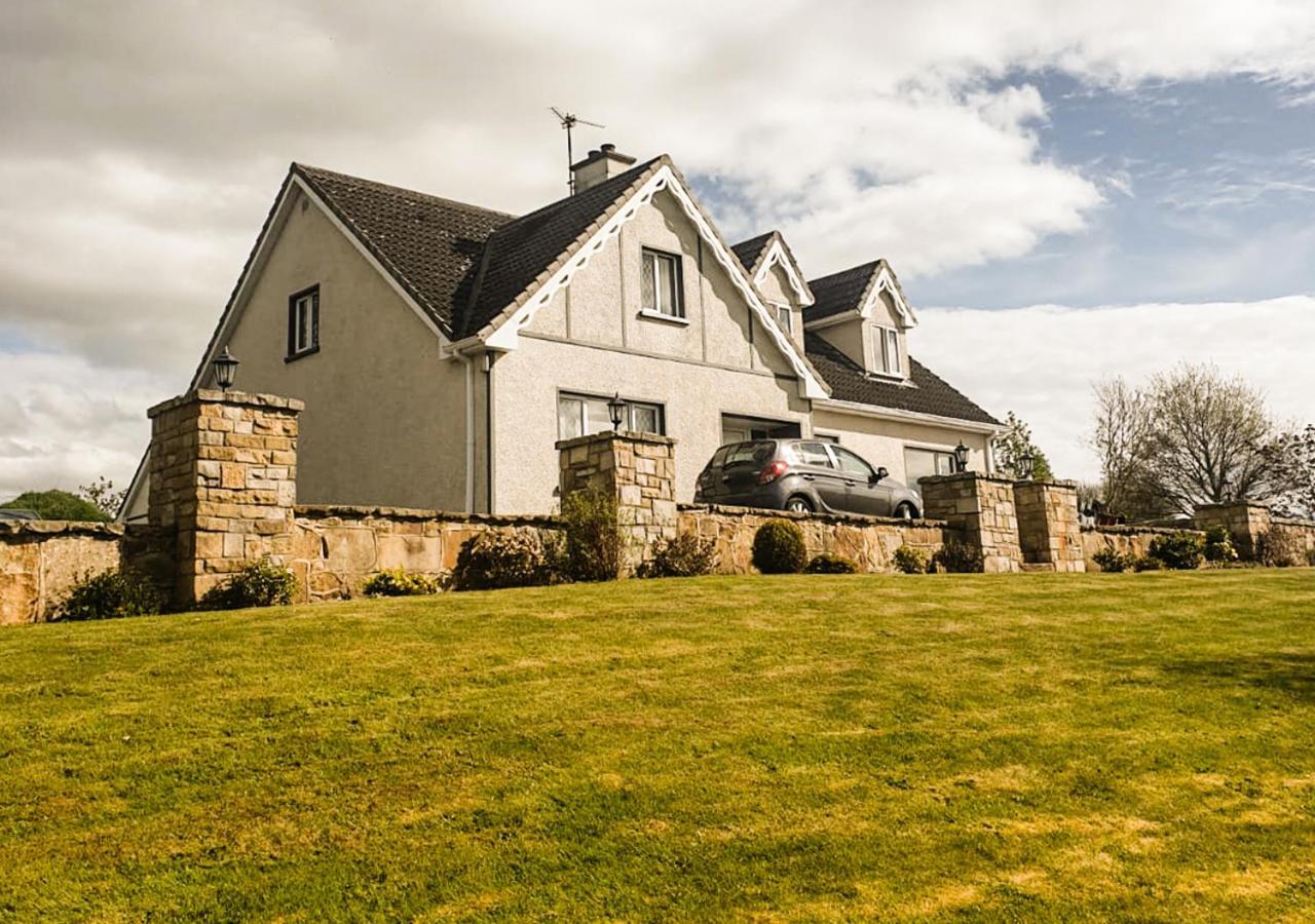 Moat Holiday Rental Lisnaskea Eksteriør billede