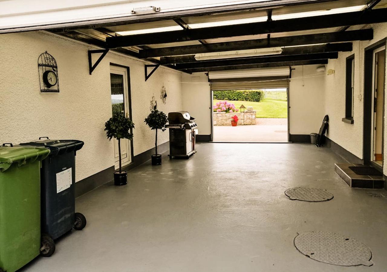Moat Holiday Rental Lisnaskea Eksteriør billede